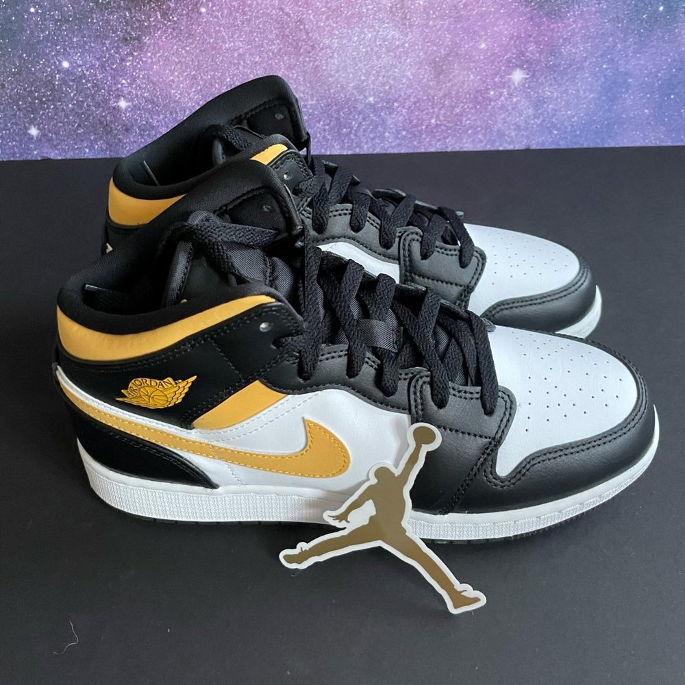 Size 6.5GS - Air Jordan 1 Mid Pollen MPN 554725-177